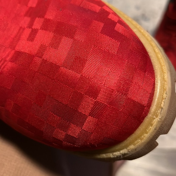 Limited edition red checkered board timberlands - Picture 7 of 14